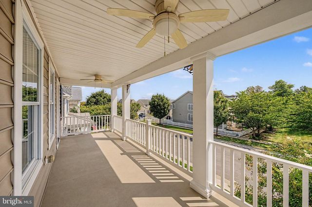 42514 PELICAN DR, Chantilly, VA 20152