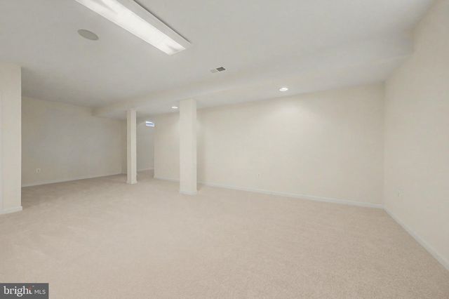 42514 PELICAN DR, Chantilly, VA 20152