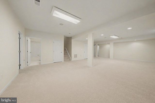 42514 PELICAN DR, Chantilly, VA 20152