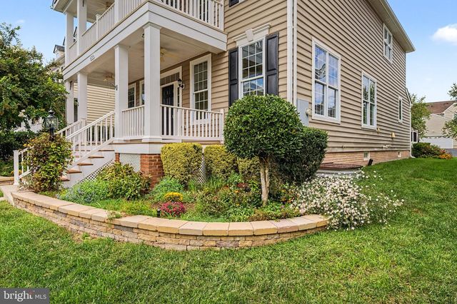 42514 PELICAN DR, Chantilly, VA 20152
