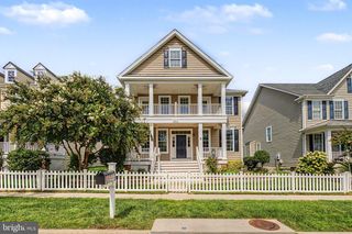 42514 PELICAN DR, Chantilly, VA 20152