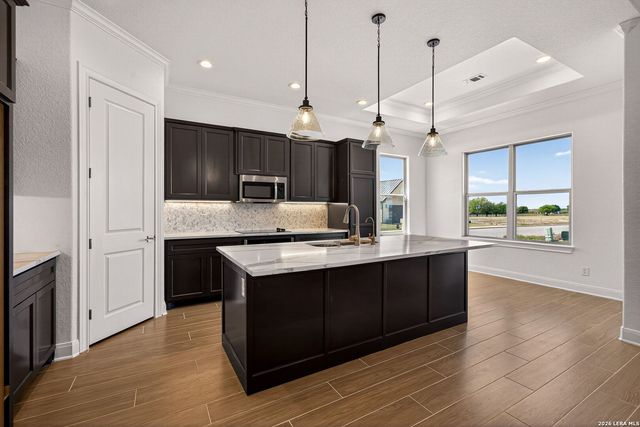 111 John T Court, Castroville, TX 78009