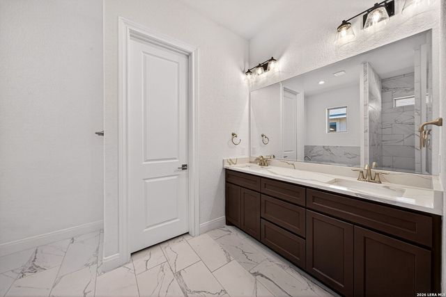 111 John T Court, Castroville, TX 78009