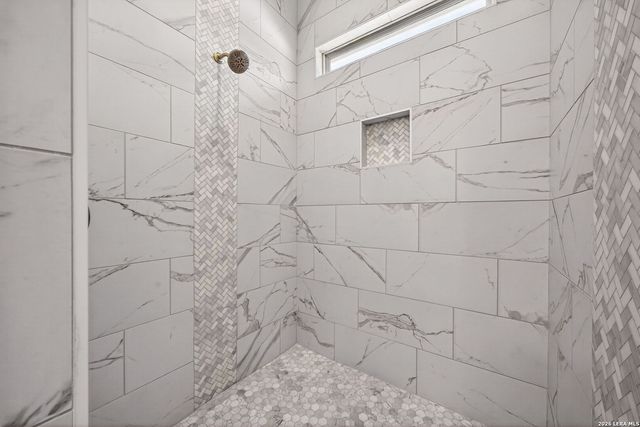 111 John T Court, Castroville, TX 78009