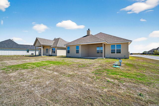 111 John T Court, Castroville, TX 78009