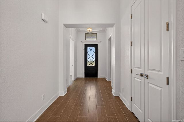 111 John T Court, Castroville, TX 78009