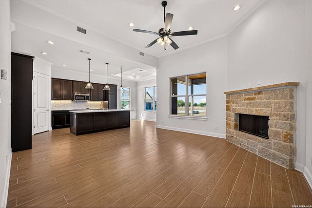 111 John T Court, Castroville, TX 78009