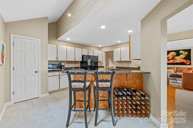 22 Timber Park Drive, Black Mountain, NC 28711