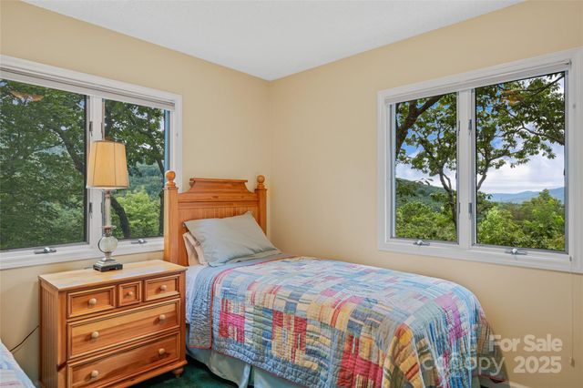 22 Timber Park Drive, Black Mountain, NC 28711