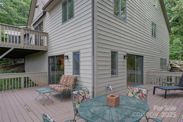 22 Timber Park Drive, Black Mountain, NC 28711