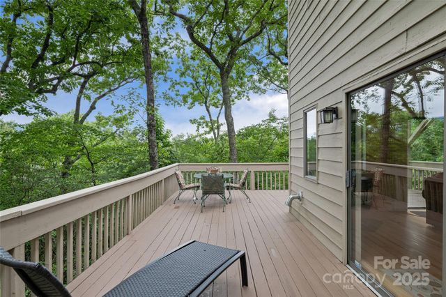 22 Timber Park Drive, Black Mountain, NC 28711
