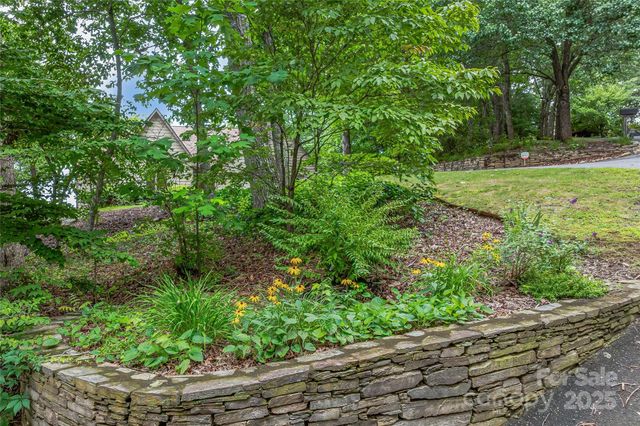 22 Timber Park Drive, Black Mountain, NC 28711