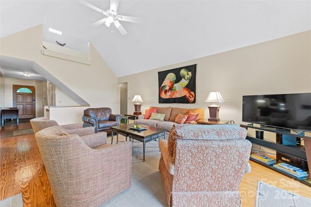 22 Timber Park Drive, Black Mountain, NC 28711