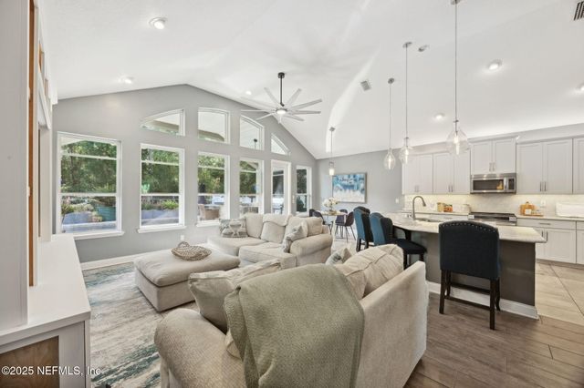 30 AUTUMN BLISS Drive, St. Johns, FL 32259