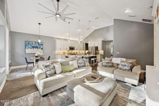 30 AUTUMN BLISS Drive, St. Johns, FL 32259