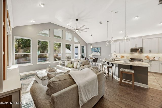 30 AUTUMN BLISS Drive, St. Johns, FL 32259