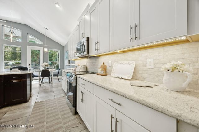 30 AUTUMN BLISS Drive, St. Johns, FL 32259