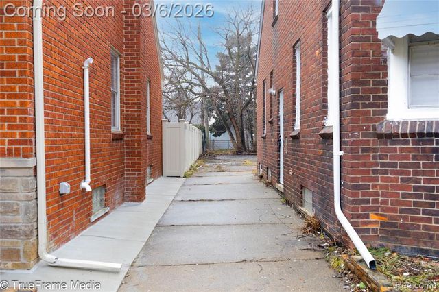 17673 Teppert Street, Detroit, MI 48234