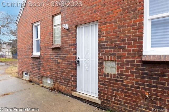 17673 Teppert Street, Detroit, MI 48234