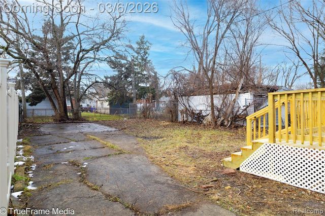 17673 Teppert Street, Detroit, MI 48234