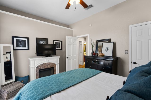 1701 Oakmeadow Drive, Decatur, TX 76234