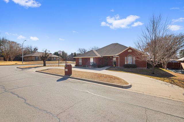 1701 Oakmeadow Drive, Decatur, TX 76234