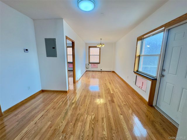 71-77 159 St 3D, Fresh Meadows, NY 11365