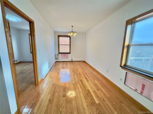 71-77 159 St 3D, Fresh Meadows, NY 11365