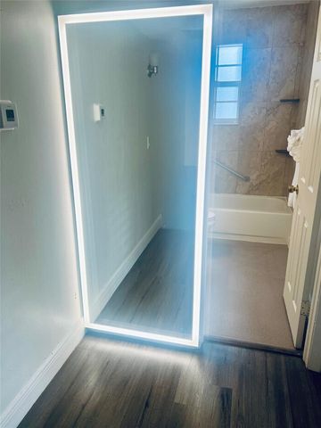 1123 N Andrews Avenue, Fort Lauderdale, FL 33311