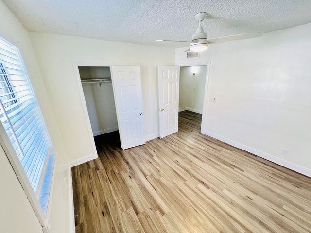 1123 N Andrews Avenue, Fort Lauderdale, FL 33311