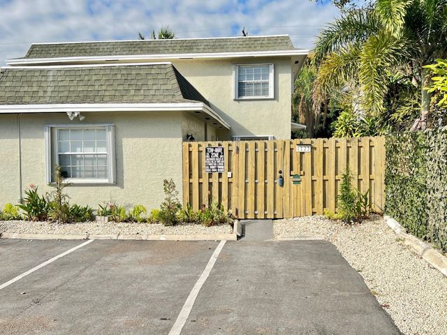 1123 N Andrews Avenue, Fort Lauderdale, FL 33311