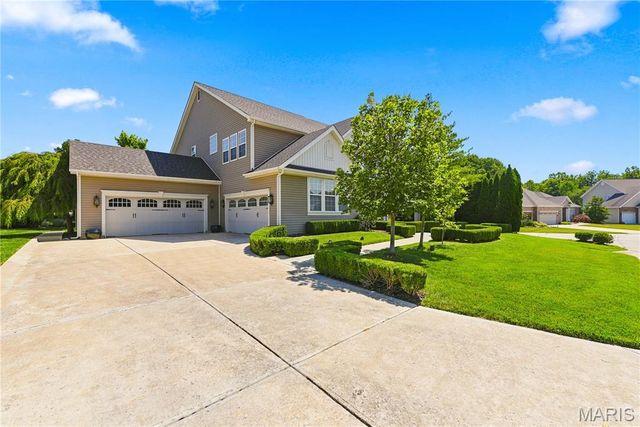 5500 Wooded Creek Drive, O'fallon, MO 63304