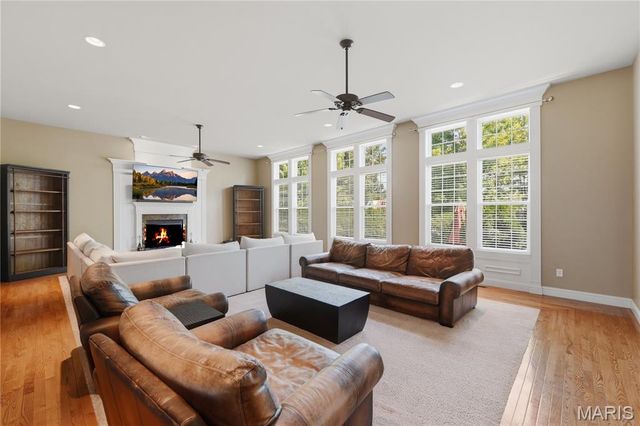 5500 Wooded Creek Drive, O'fallon, MO 63304