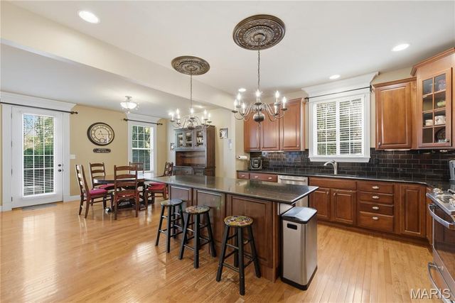 5500 Wooded Creek Drive, O'fallon, MO 63304