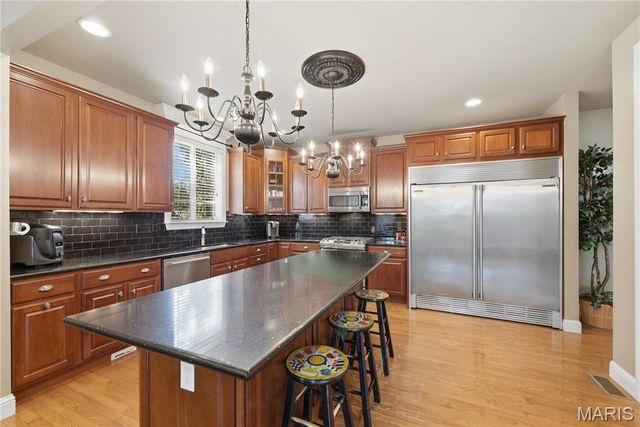 5500 Wooded Creek Drive, O'fallon, MO 63304