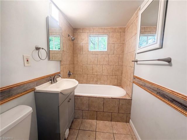 305 Woodbury Street, High Point, NC 27260