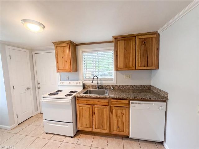 305 Woodbury Street, High Point, NC 27260