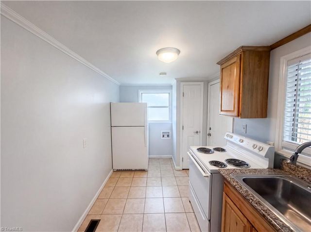 305 Woodbury Street, High Point, NC 27260