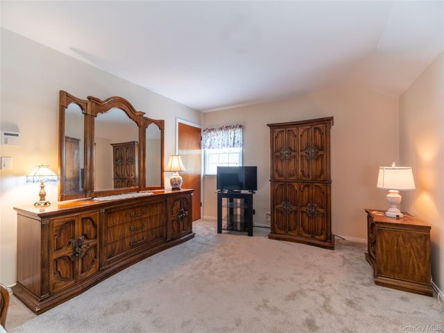 20 Priscilla Lane, Port Chester, NY 10573