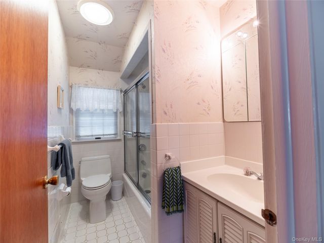 20 Priscilla Lane, Port Chester, NY 10573