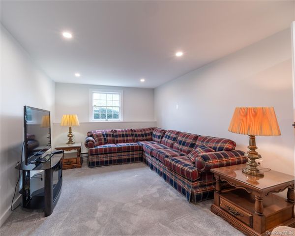 20 Priscilla Lane, Port Chester, NY 10573