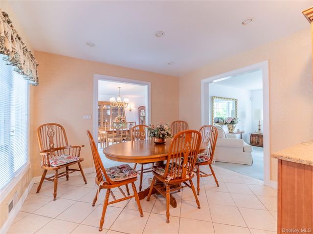 20 Priscilla Lane, Port Chester, NY 10573