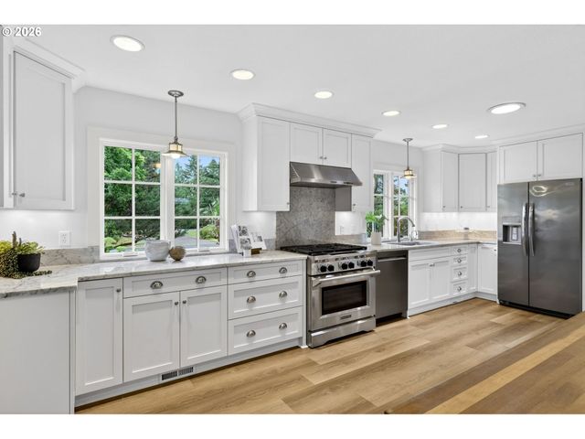 14165 Nw LINMERE Ln, Portland, OR 97229