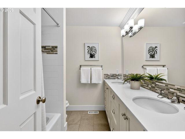 14165 Nw LINMERE Ln, Portland, OR 97229