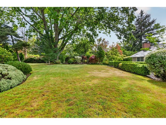 14165 Nw LINMERE Ln, Portland, OR 97229