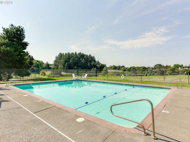 14165 Nw LINMERE Ln, Portland, OR 97229