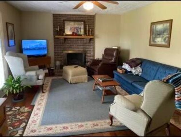 120 Rolling Ridge Drive, Berea, KY 40403