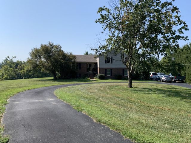 120 Rolling Ridge Drive, Berea, KY 40403