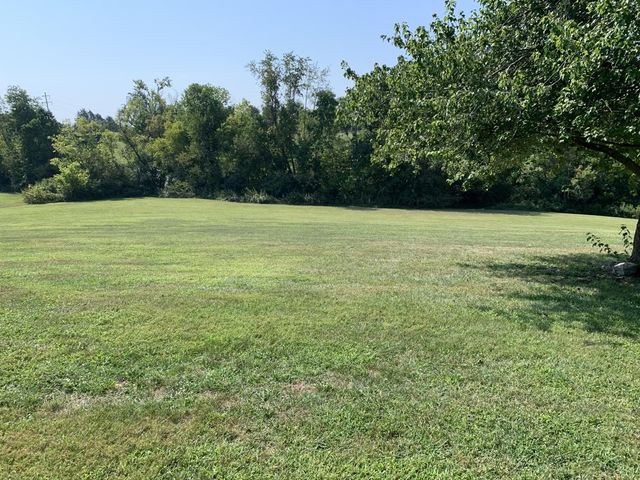 120 Rolling Ridge Drive, Berea, KY 40403