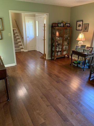 120 Rolling Ridge Drive, Berea, KY 40403